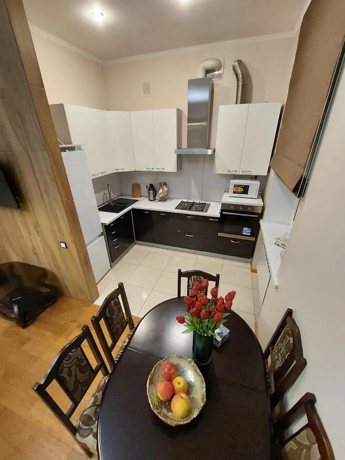 Apartment Шикарні Апартаменти Поруч З Майданом Kyiv